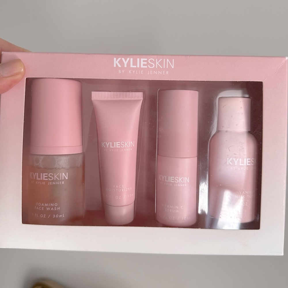 Kylie Skin Travel Set